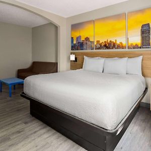 King Suite Mobility accessible