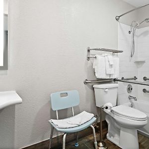 King Room Mobility accessible
