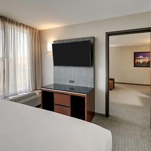 Superior King Suite