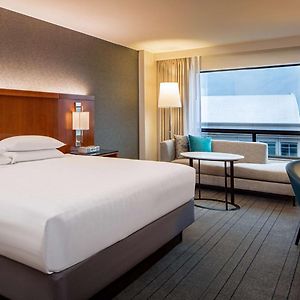 Upper Floors King Room