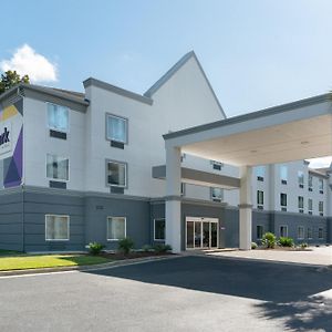 Spark By Hilton Savannah South I-95