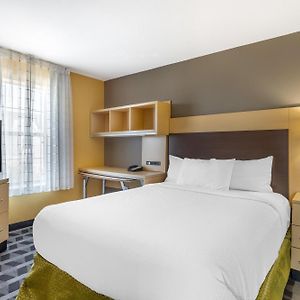 Efficiency Queen Room