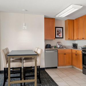 One-Bedroom King Suite