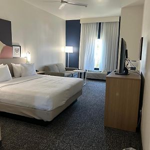King Room Hearing Accessible