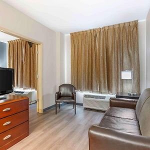 One-Bedroom Suite