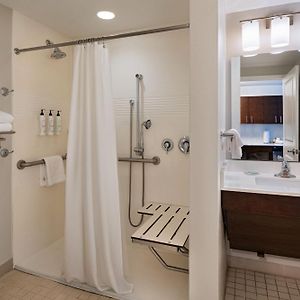 One-Bedroom King Suite