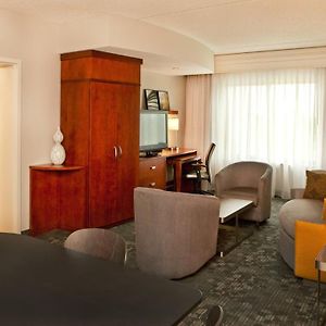 One-Bedroom King Suite Mobility or hearing accessible