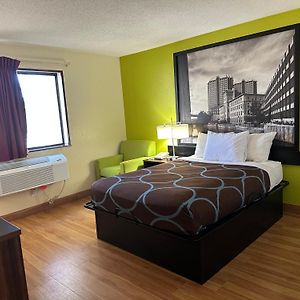 Queen Room Mobility accessible