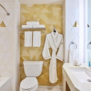 King Room Mobility or hearing accessible