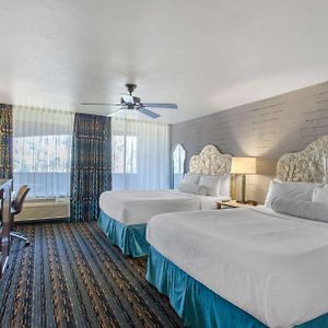Queen Room