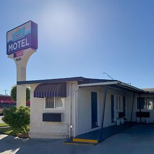Hiland Motel
