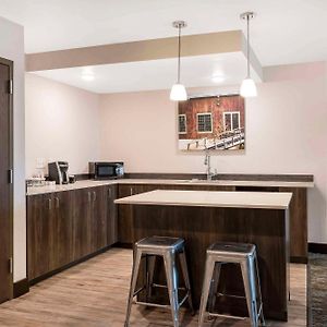 Superior Family King Suite