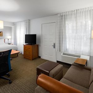 Queen Suite