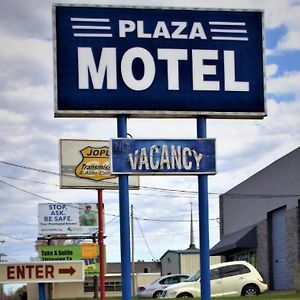 Plaza Motel