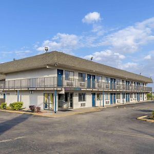 Home 6 Motel
