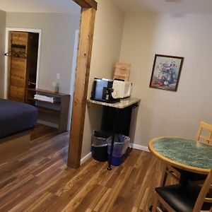 Economy Cabin