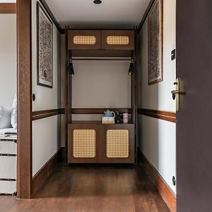 Medium Single Room