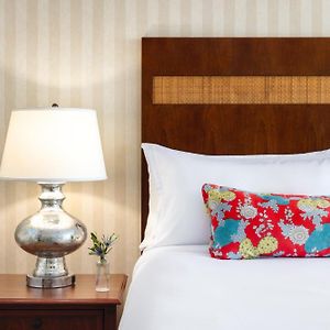 Deluxe  King Room Disability Access