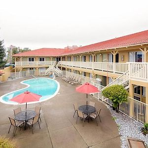 Guestplace Inn & Suites