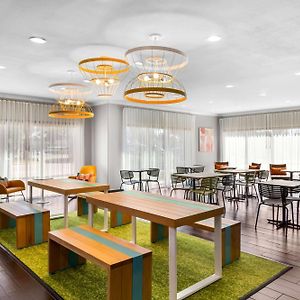 Spark By Hilton Pearland