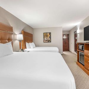 Deluxe Top floor Queen Room