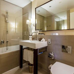 Grand Deluxe Room