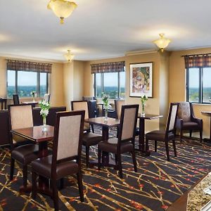 Club Upper Floors Queen Room