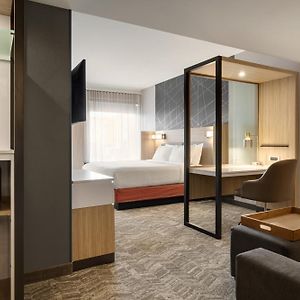 King Suite Hearing accessible