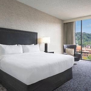 Upper Floors King Room