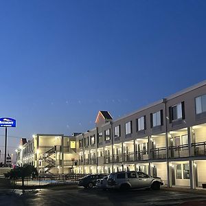 Baymont Inn And Suites By Wyndham Columbus / Near Osu
