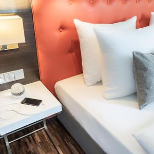 Premium Queen Room