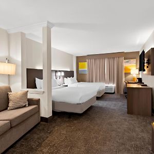 Queen Suite