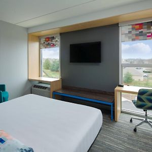 King Room Mobility or hearing accessible