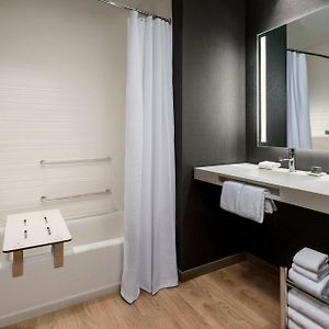Queen Room Hearing Accesible