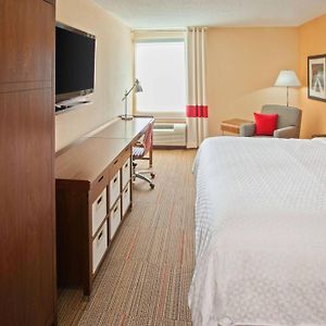 King Room Mobility or hearing accessible