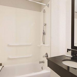 King Room Mobility or hearing accessible