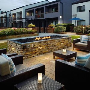Courtyard By Marriott Raleigh Midtown