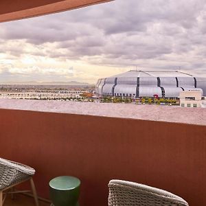Club King Suite