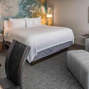 King Room Mobility or hearing accessible
