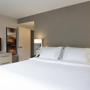 King Room Mobility accessible
