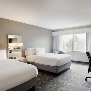 Queen Room Hearing Accesible
