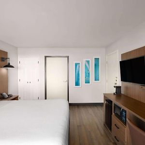 King Room Mobility accessible
