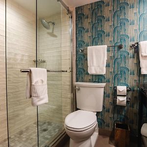 King Room Mobility or hearing accessible