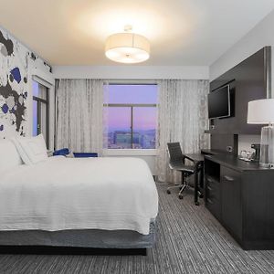 Corner King Room