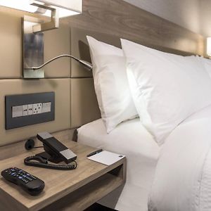 One-Bedroom King Suite