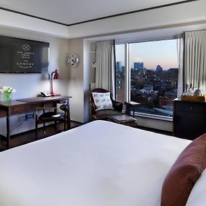Grand Deluxe King Room