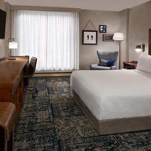 Tradition King Room