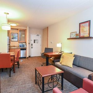 One-Bedroom King Suite