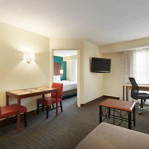 One-Bedroom King Suite