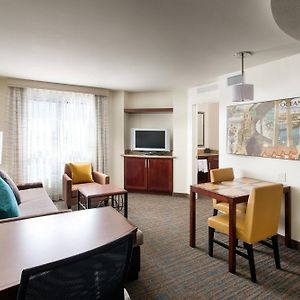 One-Bedroom King Suite